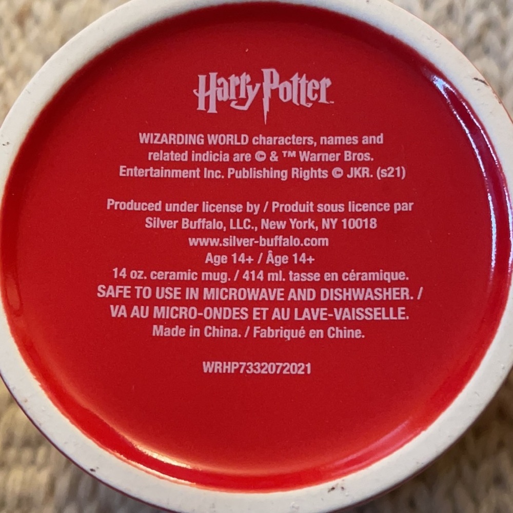 Harry Potter Gryffindor Mug. - Picture 3 of 6